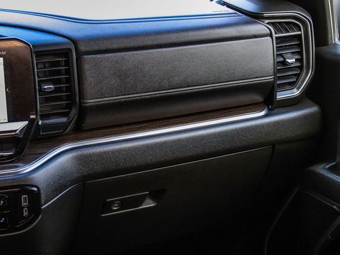 Used 2023 Chevrolet Silverado 1500 LT image 17