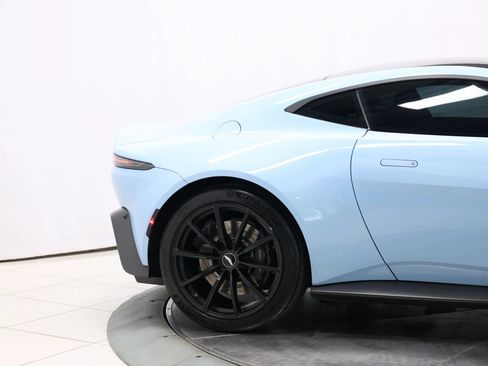 Used 2020 Aston Martin V8 Vantage Coupe RWD image 65