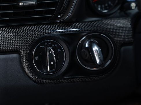 Used 2017 Porsche 911 Turbo S image 61