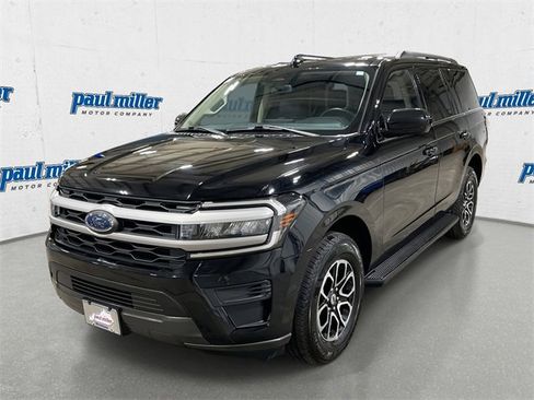 Used 2024 Ford Expedition XLT image 1