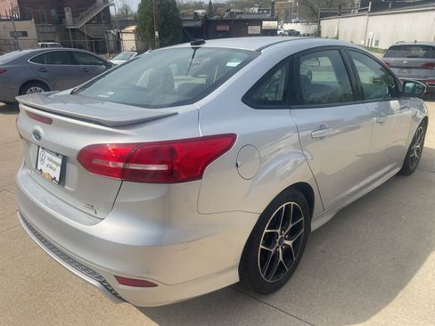 Used 2015 Ford Focus SE w/ SE Ecoboost Package image 2