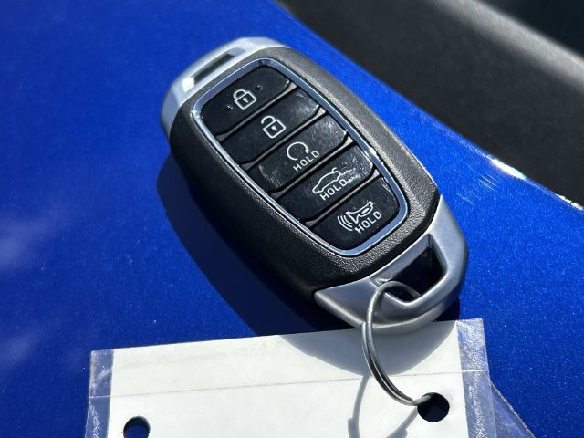Used 2023 Hyundai Elantra SEL w/ Convenience Package FWD image 10