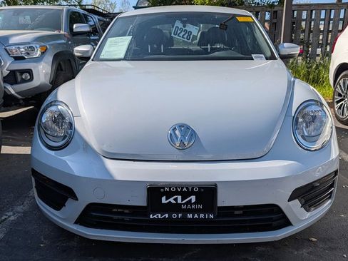 Used 2018 Volkswagen Beetle 2.0T S w/ Style & Comfort Package For S image 6