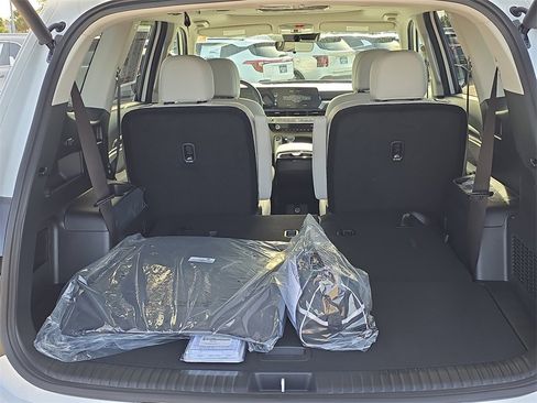 New 2025 Kia Telluride S image 12