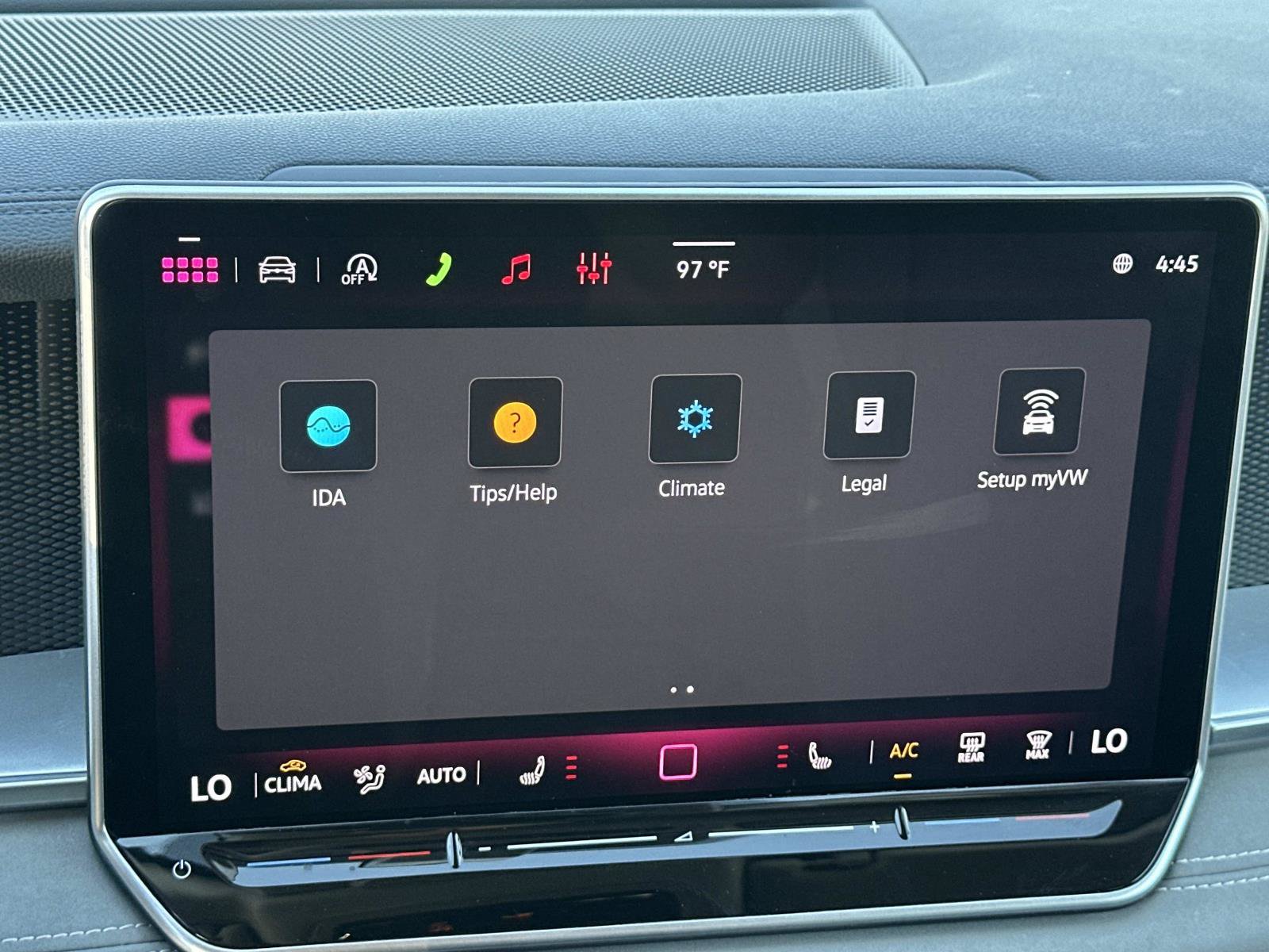 Certified 2026 Volkswagen Tiguan SE FWD image 14