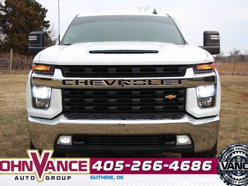 Used 2020 Chevrolet Silverado 2500 LT image 2