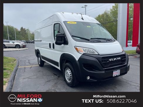Used 2025 RAM ProMaster 2500 w/ Convenience Group FWD image 8