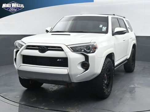 Used 2023 Toyota 4Runner TRD Off-Road Premium AWD/4WD image 3