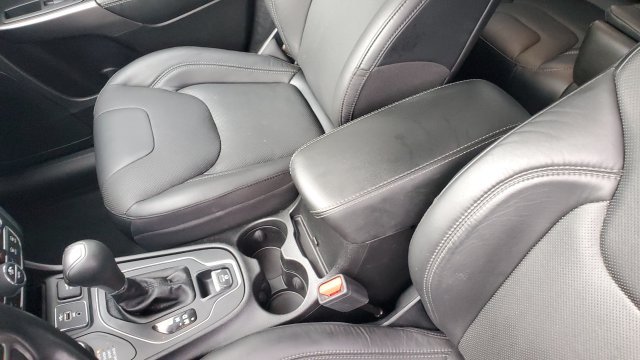 Certified 2021 Jeep Cherokee Latitude Lux w/ Comfort/Convenience Group AWD/4WD image 16