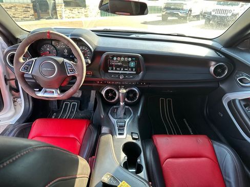 Used 2016 Chevrolet Camaro SS image 23