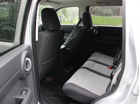 Used 2007 Dodge Nitro SXT image 15