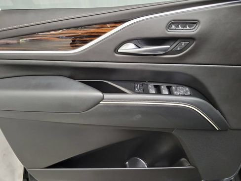 Certified 2023 Cadillac Escalade Premium Luxury AWD/4WD image 22