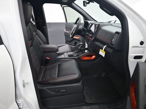 New 2026 Nissan Frontier PRO-4X w/ Pro Premium Package AWD/4WD image 15