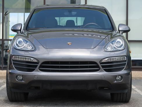 Used 2011 Porsche Cayenne S image 2