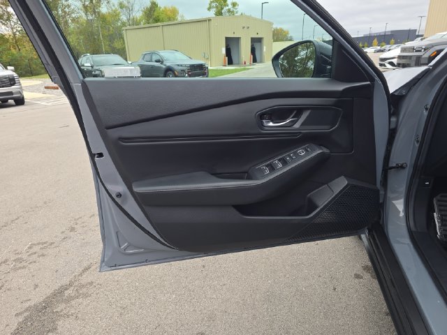 Used 2024 Honda Accord Sport image 12