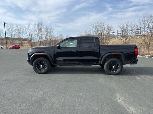 Used 2024 GMC Canyon Elevation w/ Convenience Package AWD/4WD image 4