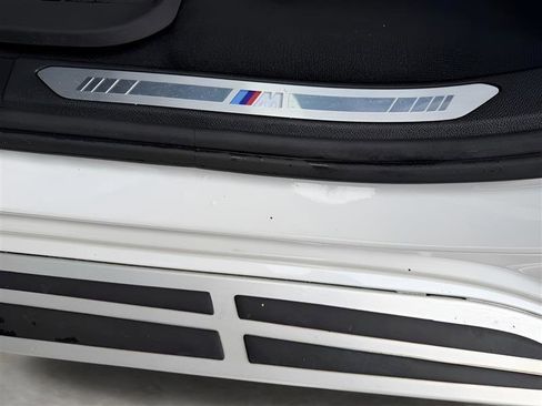 Used 2020 BMW X7 xDrive40i w/ M Sport Package AWD/4WD image 34