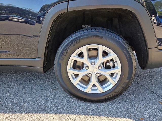Used 2023 Jeep Grand Cherokee L Limited RWD image 19