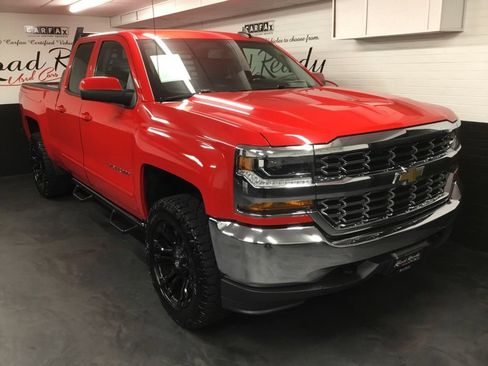 Used 2019 Chevrolet Silverado 1500 LT AWD/4WD image 2