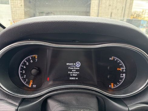 Certified 2021 Jeep Grand Cherokee Laredo X image 11