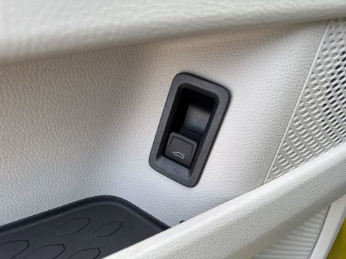 New 2025 Volkswagen ID. Buzz 1st Edition image 19