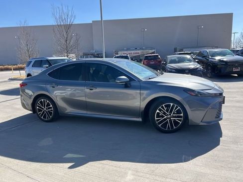 Used 2025 Toyota Camry XLE w/ Premium Plus Package image 2