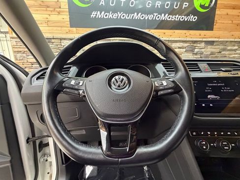 Used 2019 Volkswagen Tiguan SE w/ 3rd Row Seat Package AWD/4WD image 17