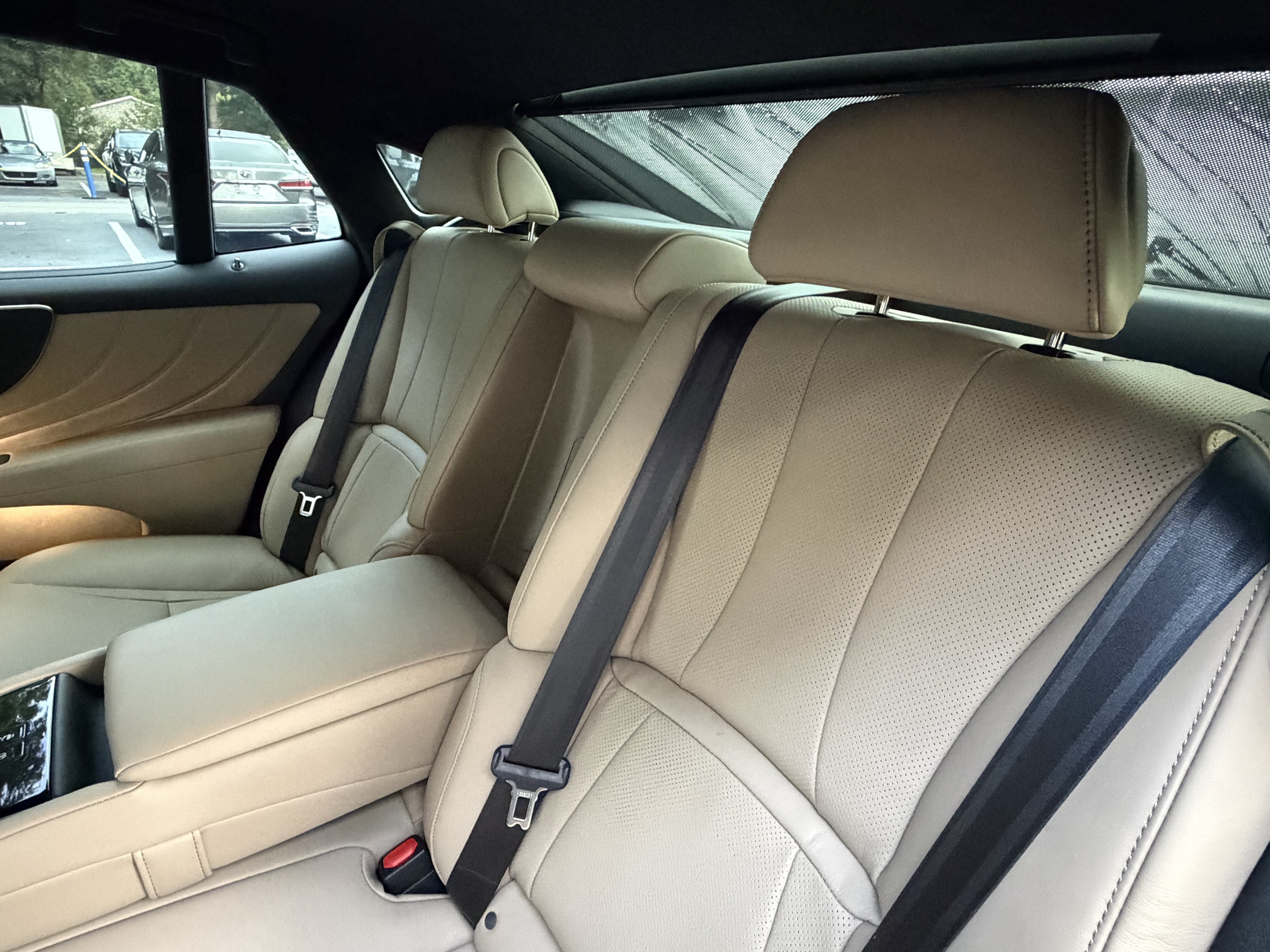 Used 2025 Lexus LS 500 RWD image 31