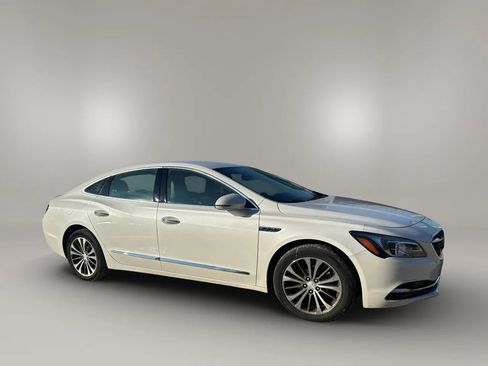 Used 2019 Buick LaCrosse Essence w/ Sights and Sounds Package image 16