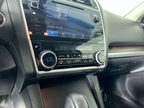 Used 2019 Subaru Outback 3.6R Limited image 24