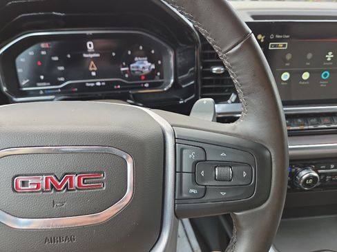 Used 2024 GMC Sierra 1500 SLT AWD/4WD image 33