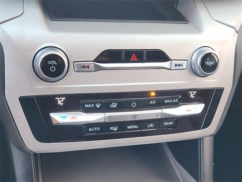 Used 2020 Ford Explorer XLT w/ Equipment Group 202A image 27