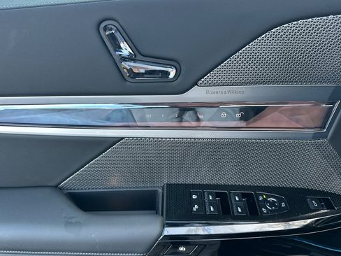 New 2026 BMW 740i image 8