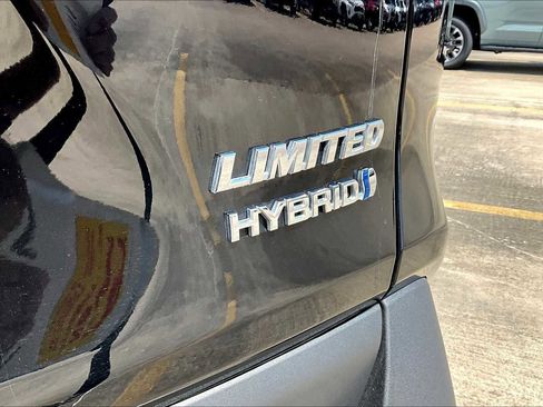 Used 2024 Toyota RAV4 Limited image 9