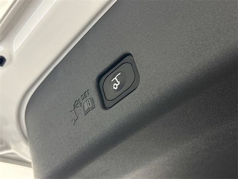 New 2026 Lincoln Nautilus Reserve w/ Jet Appearance Package image 9