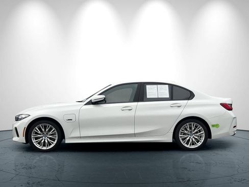 Used 2023 BMW 330e w/ Driving Assistance Package image 7