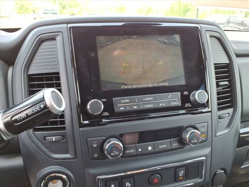 Certified 2024 Nissan Titan SV w/ SV Convenience Package AWD/4WD image 12