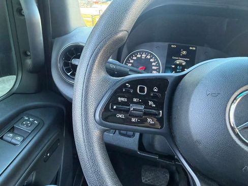 Used 2023 Mercedes-Benz Sprinter 2500 image 9