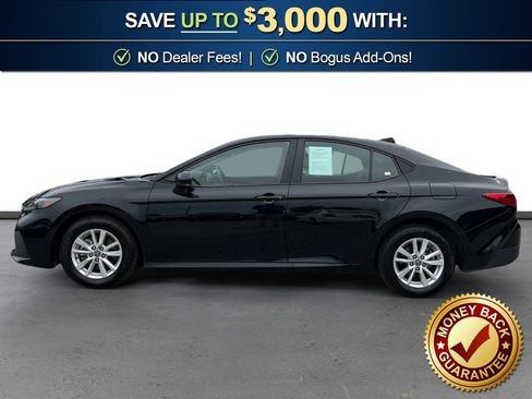 Used 2025 Toyota Camry LE FWD image 2