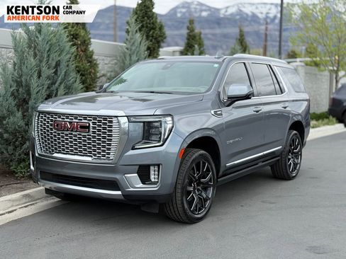 Used 2021 GMC Yukon Denali w/ Denali Premium Package AWD/4WD image 3