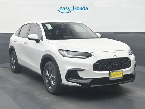 New 2026 Honda HR-V LX image 2