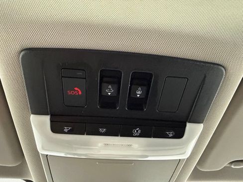 Used 2021 Nissan Rogue SL AWD/4WD image 34