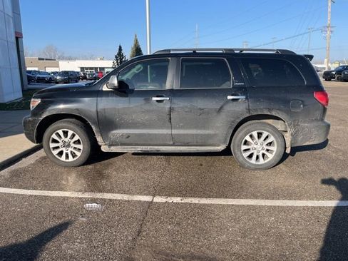 Used 2015 Toyota Sequoia Platinum image 7
