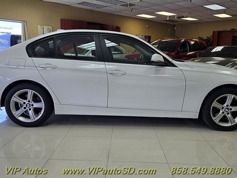 Used 2013 BMW 328i Sedan RWD image 5