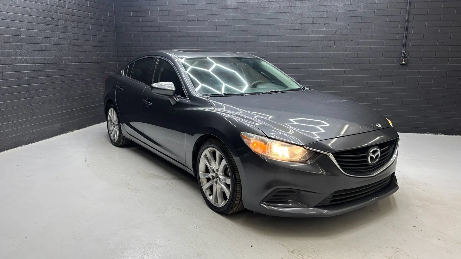 Used 2016 MAZDA MAZDA6 Touring FWD image 1