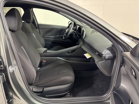 New 2026 Hyundai Elantra SEL Sport image 11