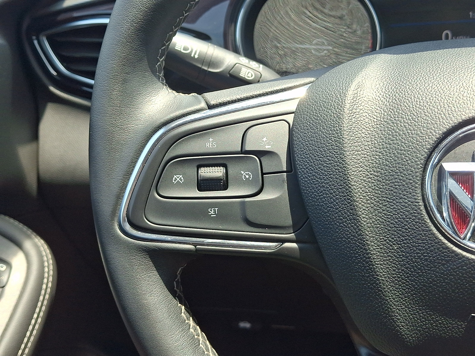 Used 2021 Buick Encore GX Select w/ Experience Buick Package FWD image 22