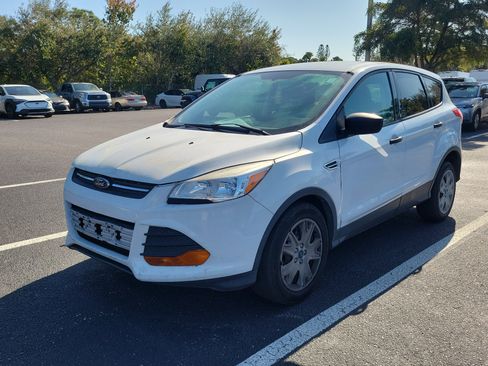 Used 2014 Ford Escape S image 3
