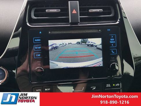 Used 2018 Toyota Prius Two w/ Prius Two Safety Plus Package FWD image 19