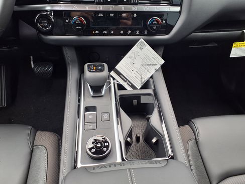 New 2026 Nissan Pathfinder SL AWD/4WD image 45